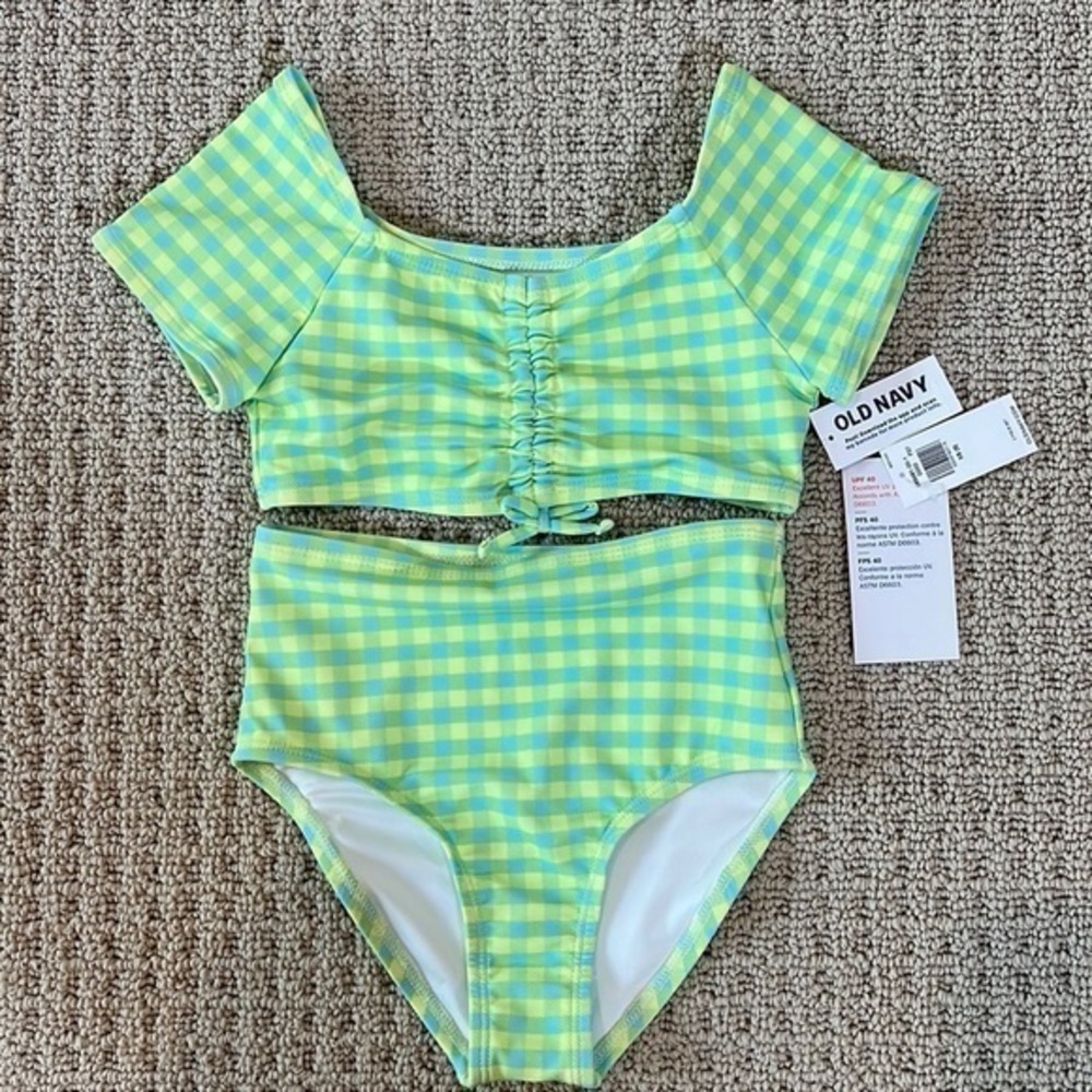 NWT 2 pc swimsuit